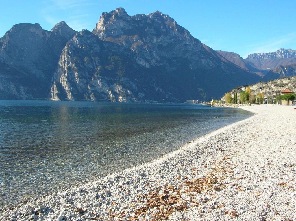 Hotel Villa Claudia Torbole Sul Garda Exterior photo