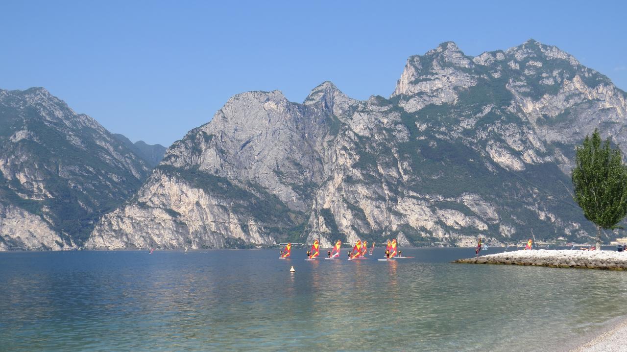 Hotel Villa Claudia Torbole Sul Garda Exterior photo